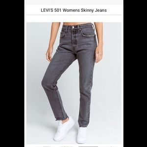 Black 501 Women’s Levi Jeans